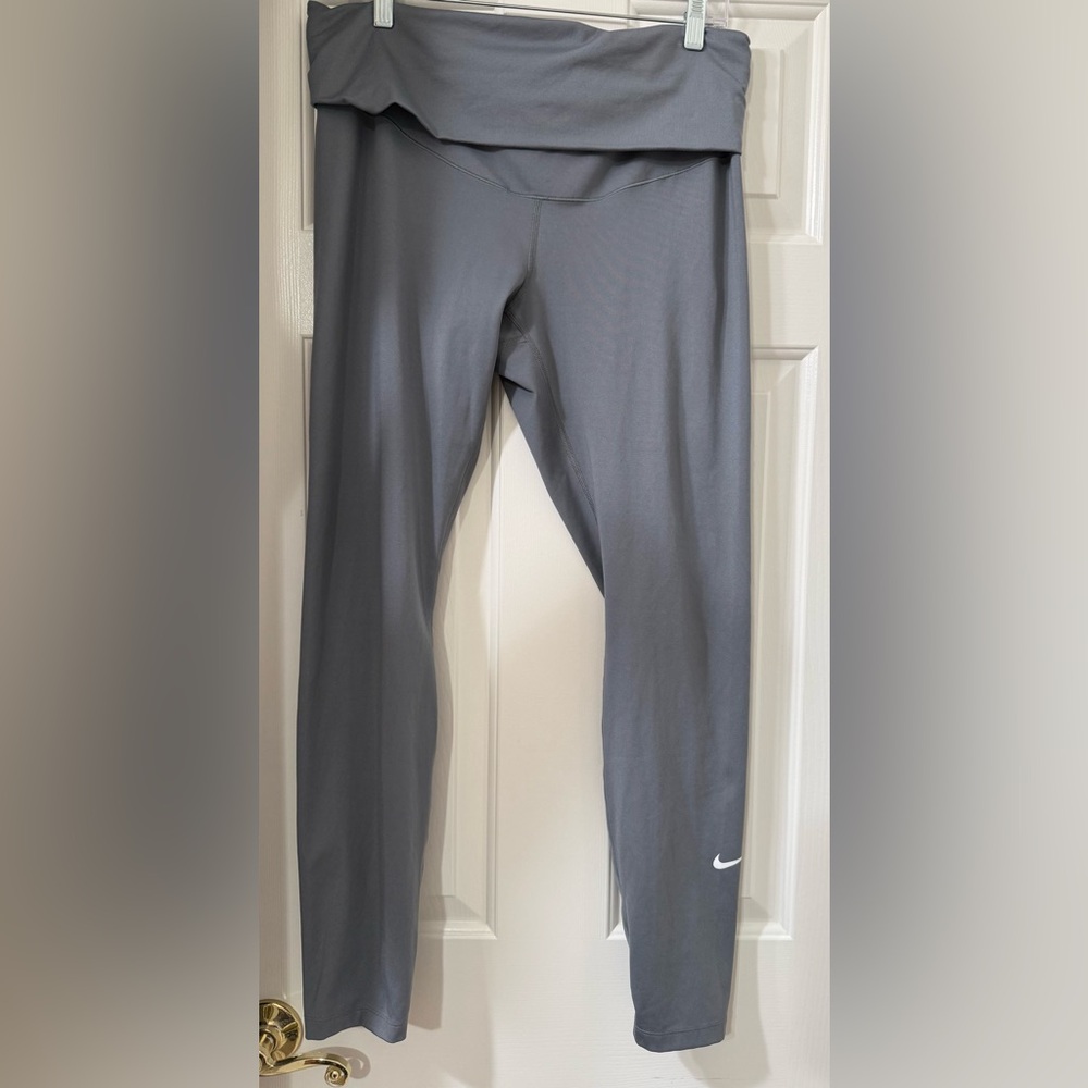 Nike Women’s Gray Dri-Fit Fold Over Leggings - XL